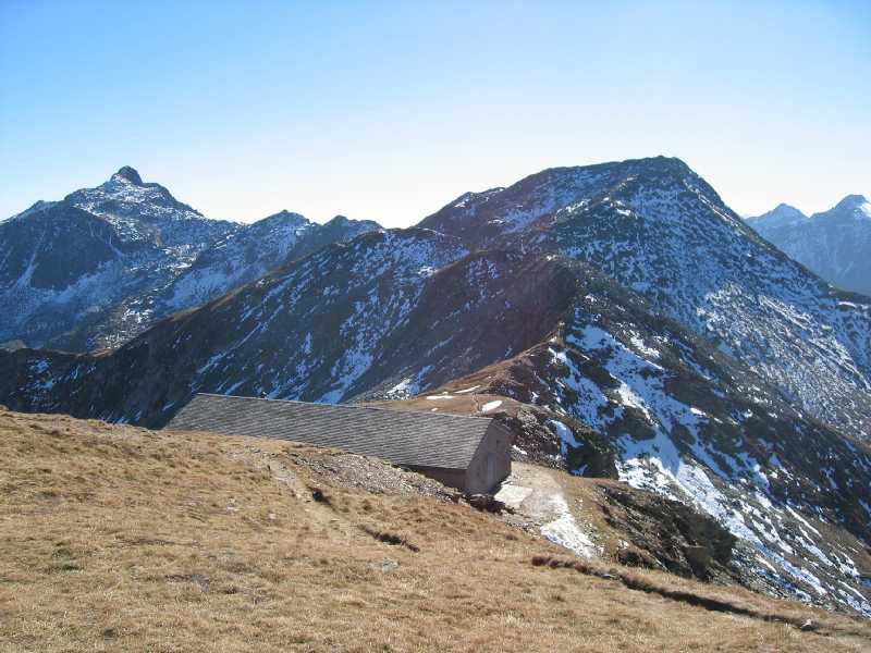13 auf dem Pazola, links Badus